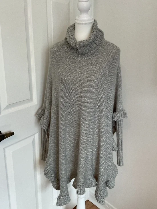 💐Ardene Turtleneck Poncho w Sleeves and Ruffled Hem - Picture 2 of 4